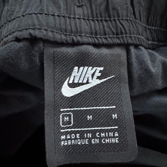 Nike NSW nylon joggers size M - Picture 5 of 6